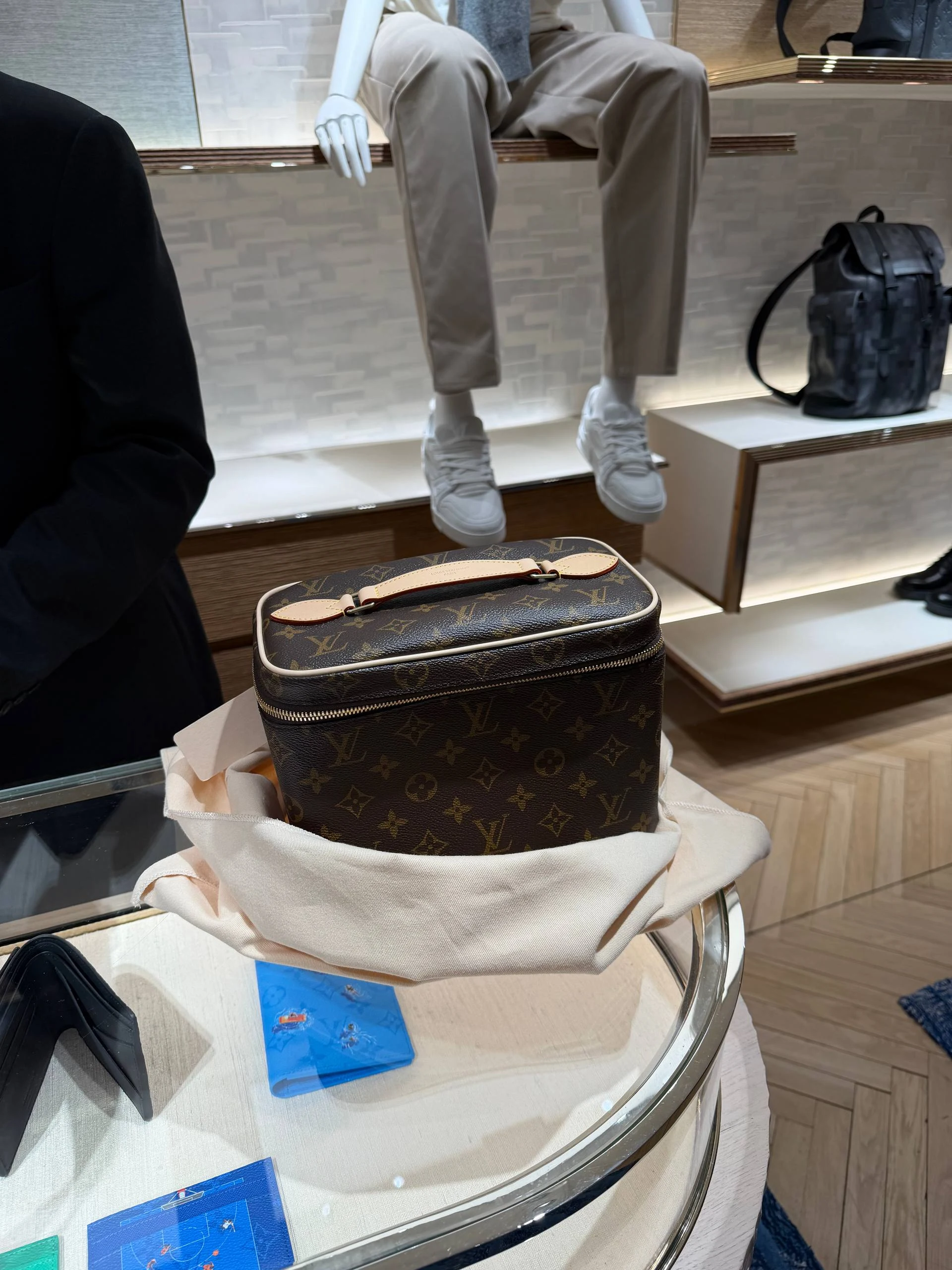 Актуальные модели Louis Vuitton — фото 1704