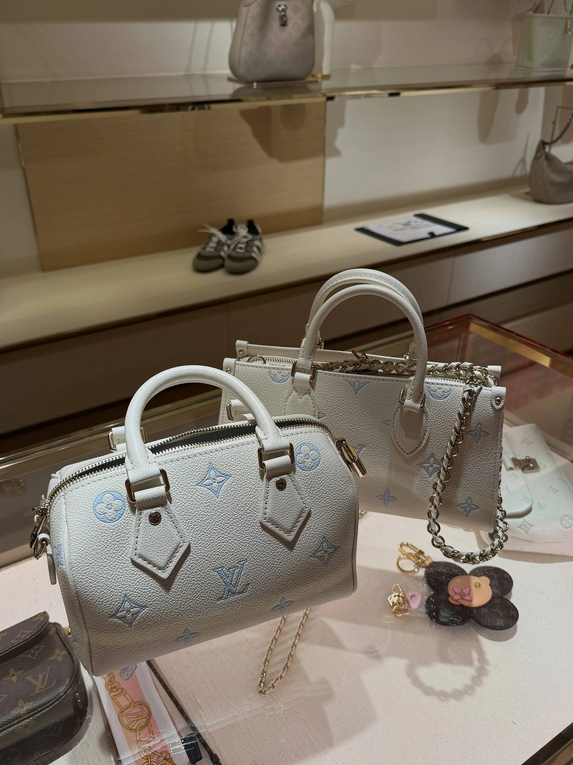 Актуальные модели Louis Vuitton — фото 1711