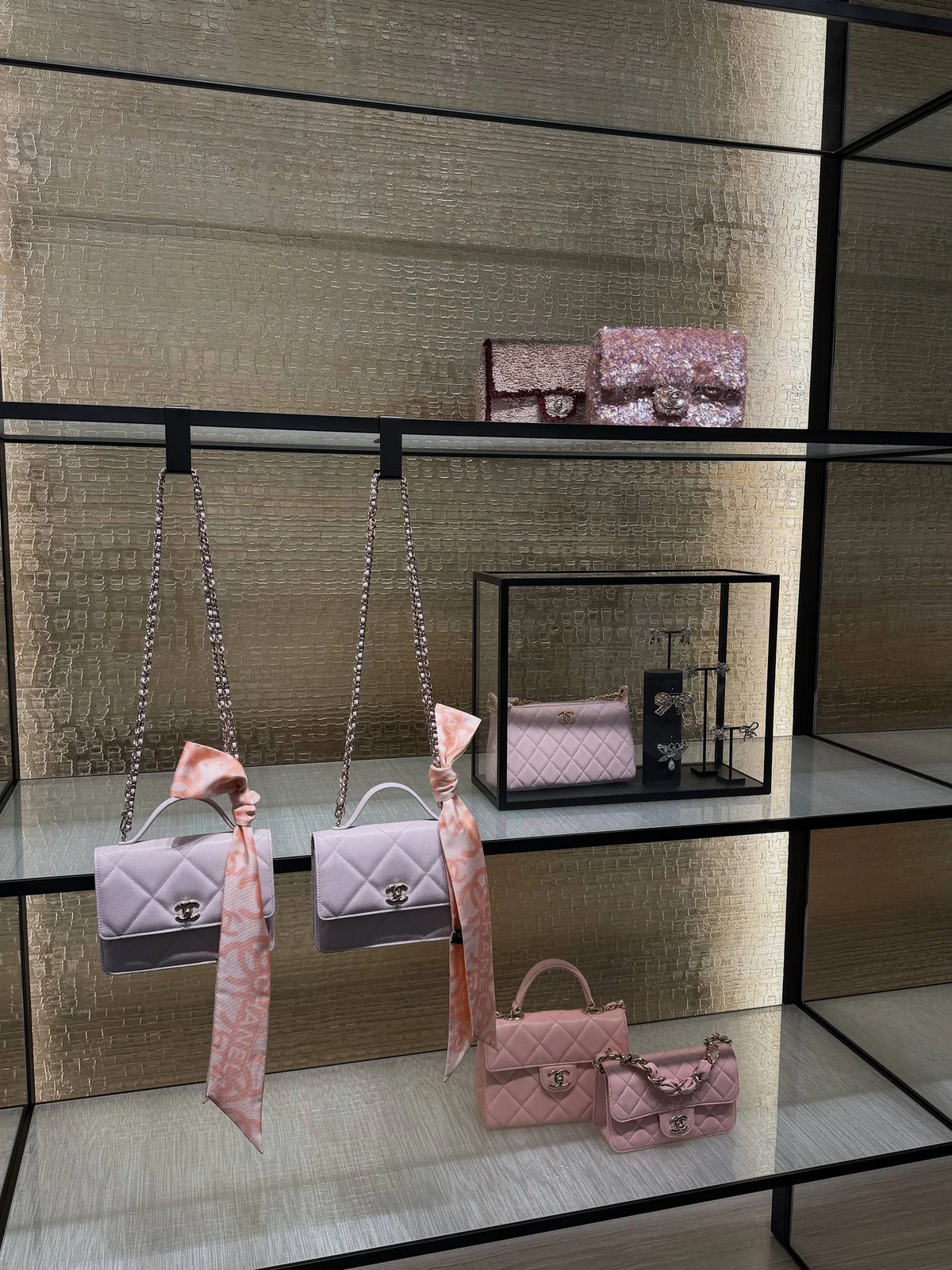 Покупка Chanel в бутиках Европы