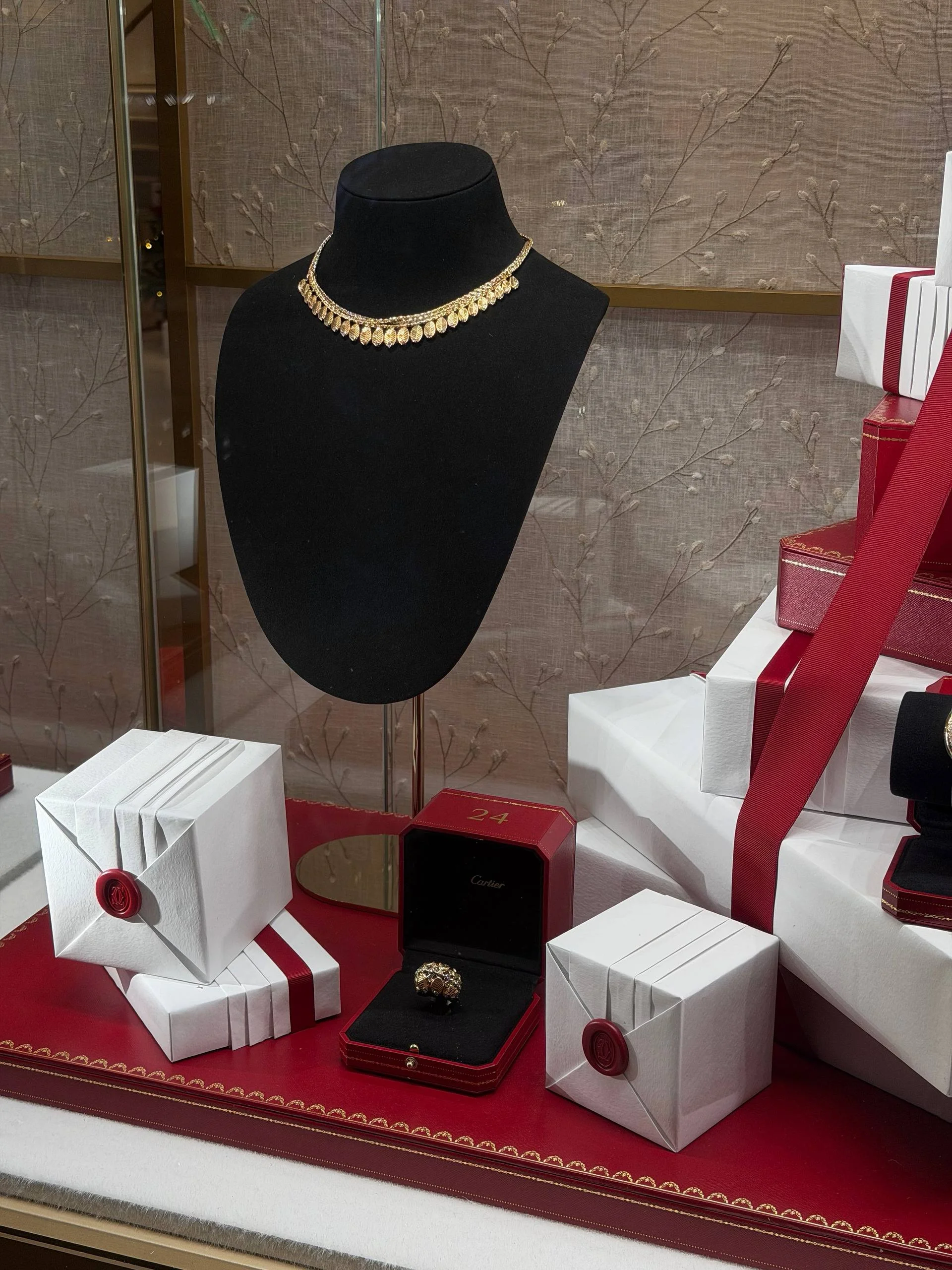 Покупка украшений Cartier из Европы