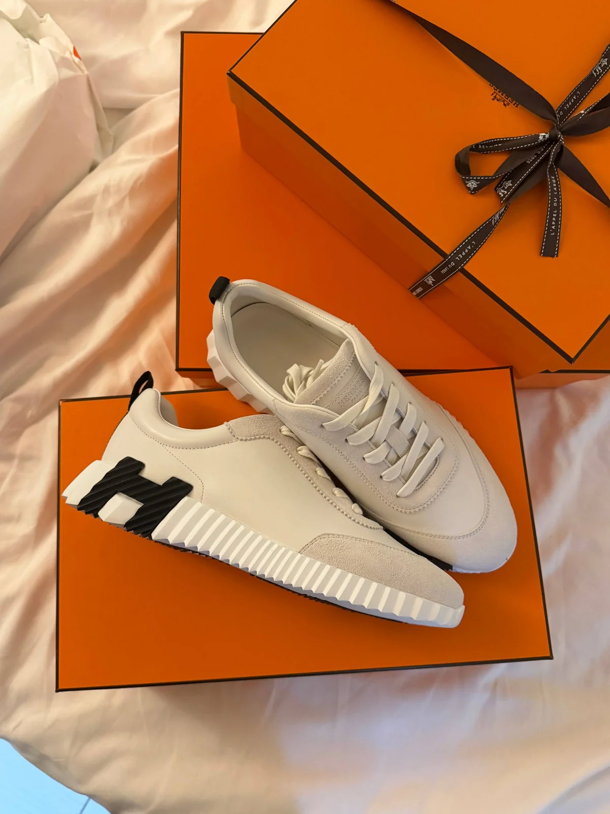 Пример расчёта: кеды Hermès